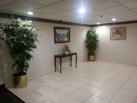 Red Carpet Inn & Suites