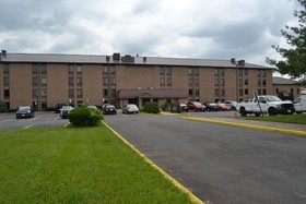 Red Carpet Inn & Suites