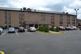 Red Carpet Inn & Suites