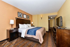 Latitude Suites Tinton Falls Eatontown/BW Premier Collection