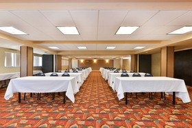 Latitude Suites Tinton Falls Eatontown/BW Premier Collection