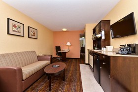 Latitude Suites Tinton Falls Eatontown/BW Premier Collection