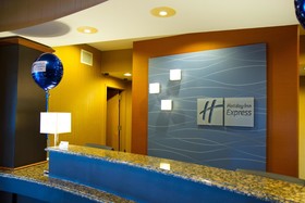 Holiday Inn Express & Suites