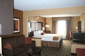 Holiday Inn Express & Suites