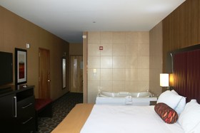 Holiday Inn Express & Suites