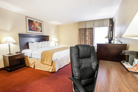 Red Roof Inn & Suites Mt Holly - McGuire AFB