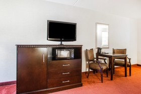 Red Roof Inn & Suites Mt Holly - McGuire AFB