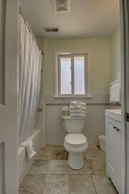 Daytona Inn And Suites