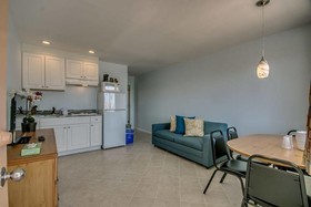 Daytona Inn And Suites