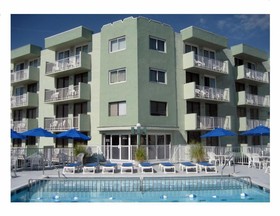 Diplomat Suites