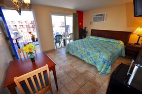 Nantucket Inn & Suites
