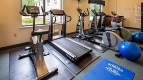 Holiday Inn Express & Suites Williamstown - Glassboro
