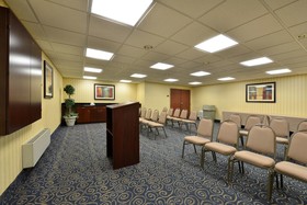 Holiday Inn Express & Suites Williamstown - Glassboro
