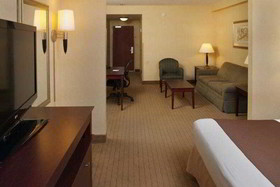 Holiday Inn Express & Suites Williamstown - Glassboro