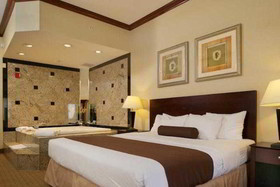 Holiday Inn Express & Suites Williamstown - Glassboro