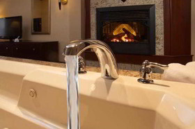 Holiday Inn Express & Suites Williamstown - Glassboro