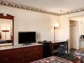 Days Inn by Wyndham Wrightstown