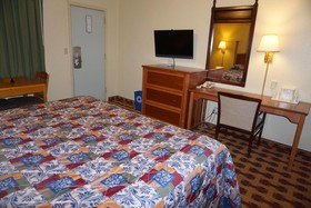 Lodge Inn Wrightstown