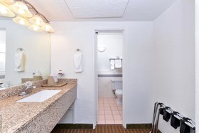 The Classic Desert Aire Hotel