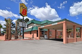Super 8 by Wyndham Alamogordo