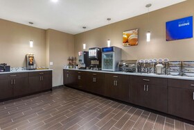 Comfort Inn & Suites Alameda at Albuquerque Balloon Fiesta Park