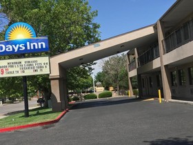 Days Inn by Wyndham Albuquerque West
