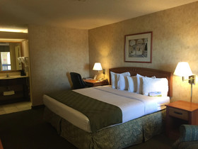 Days Inn & Suites by Wyndham Albuquerque North