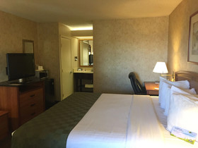 Days Inn & Suites by Wyndham Albuquerque North