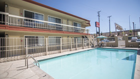 Super 8 by Wyndham Albuquerque Downtown