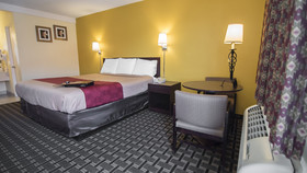 Super 8 by Wyndham Albuquerque Downtown