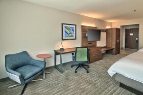 Holiday Inn Express & Suites Albuquerque East