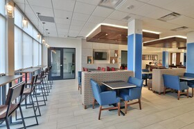 Holiday Inn Express & Suites Albuquerque East