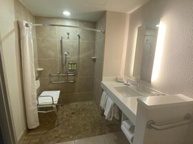 Holiday Inn Express & Suites Albuquerque Historic Old Town