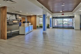 Holiday Inn Express & Suites Albuquerque Historic Old Town