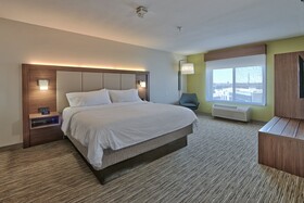 Holiday Inn Express & Suites Albuquerque Historic Old Town