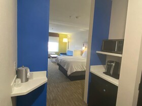 Holiday Inn Express & Suites Albuquerque Historic Old Town