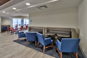 Holiday Inn Express & Suites Albuquerque Historic Old Town