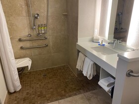 Holiday Inn Express & Suites Albuquerque Historic Old Town