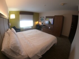 Holiday Inn Express & Suites Albuquerque Historic Old Town