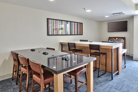 Holiday Inn Express & Suites Albuquerque Historic Old Town