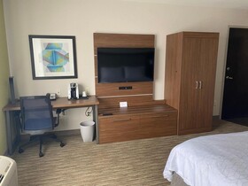 Holiday Inn Express & Suites Albuquerque Historic Old Town