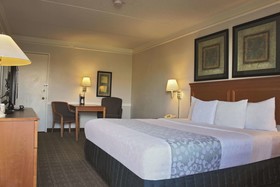 La Quinta Inn by Wyndham Albuquerque Airport