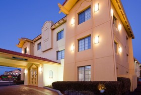 La Quinta Inn by Wyndham Albuquerque Airport