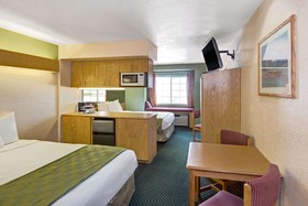 Microtel Inn & Suites by Wyndham Albuquerque West