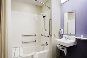 Microtel Inn & Suites by Wyndham Albuquerque West