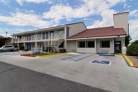 Motel 6 Albuquerque - Coors Road