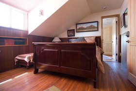 Red Horse Vineyard Bed & Breakfast