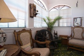 Red Horse Vineyard Bed & Breakfast