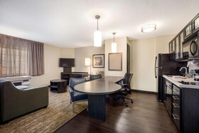 Sonesta Simply Suites Albuquerque