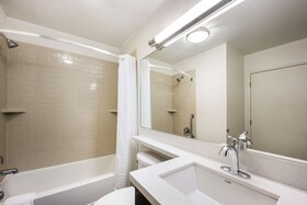 Sonesta Simply Suites Albuquerque